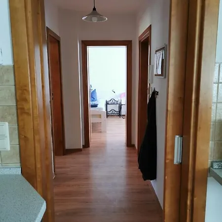 Monteur- Und In Hainichen Ot - Erdgeschosswohnung - Familie Weber *