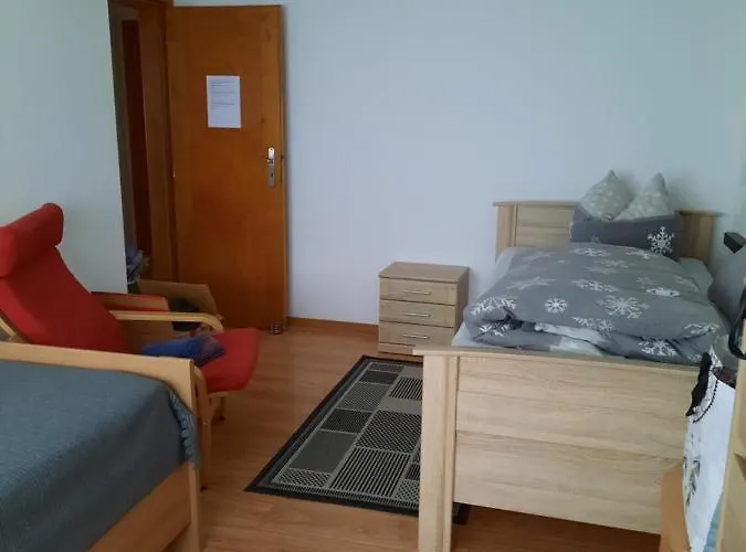 Monteur- Und In Hainichen Ot - Erdgeschosswohnung - Familie Weber Bockendorf